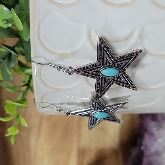 🔥LAST PAIR🔥 Star of Texas Drop Earrings - Picture 5 of 5